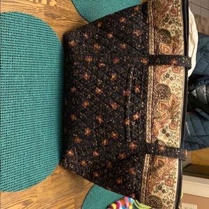 Vera Bradley large tote with zippered top